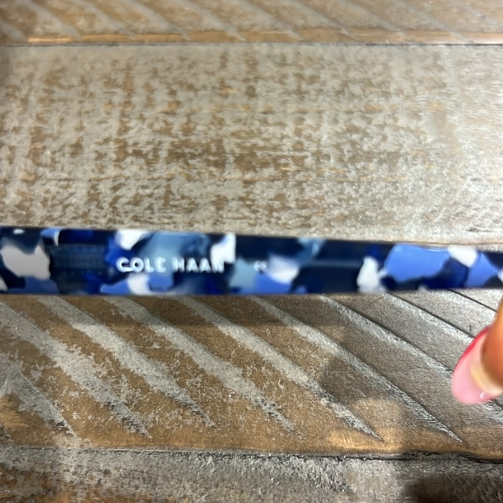 Cole Haan CH7025
Sunglasses used in good condition with case - Picture 8 of 15